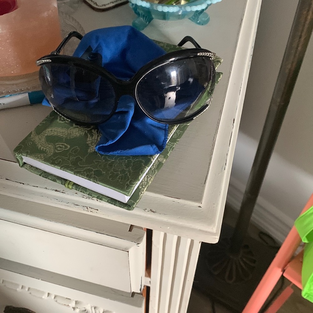 💯Authentic used Roberto Cavalli sunglasses with dust cloth and original case